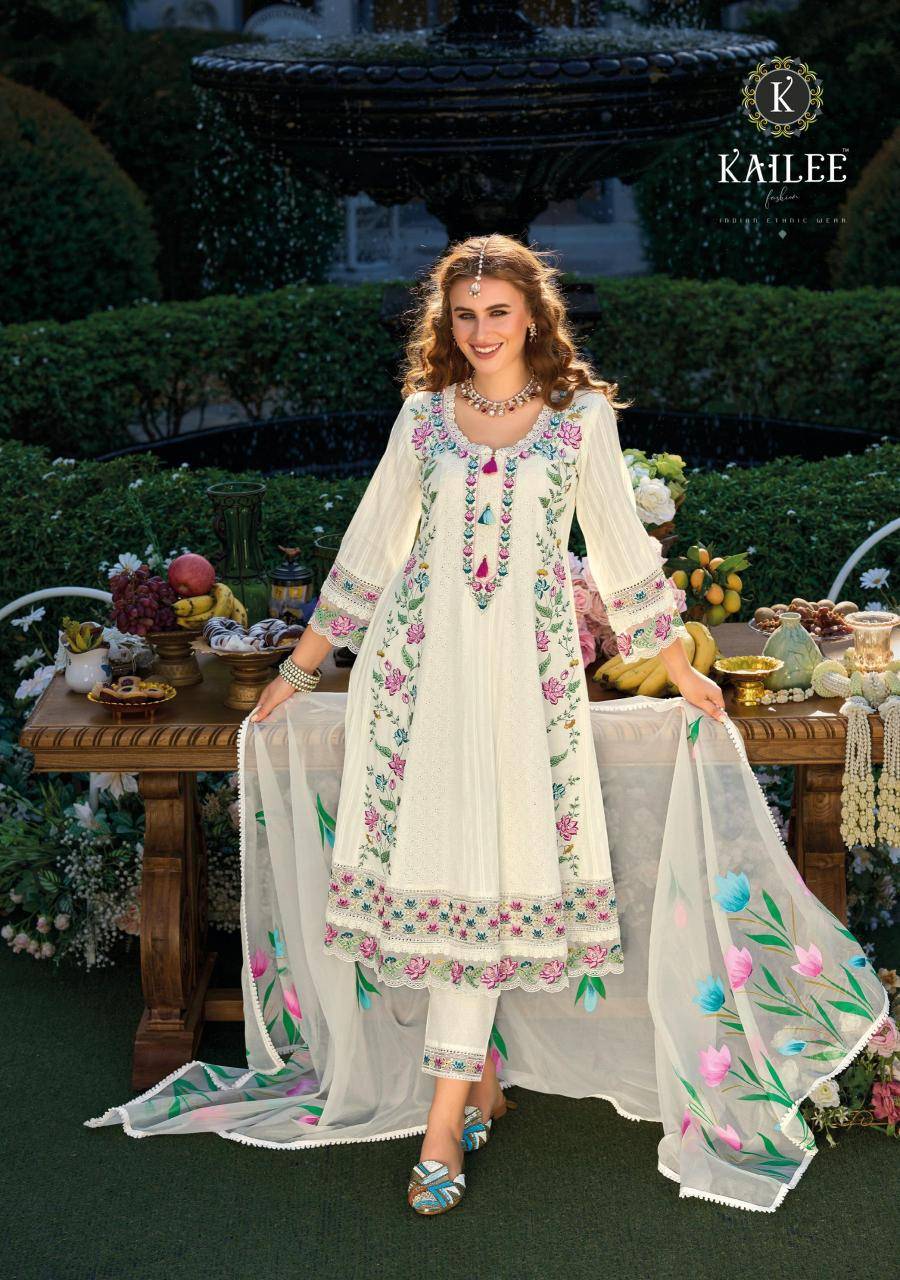 Kailee fashion jugani  Wholesale designer kurtis in Gandhinagar