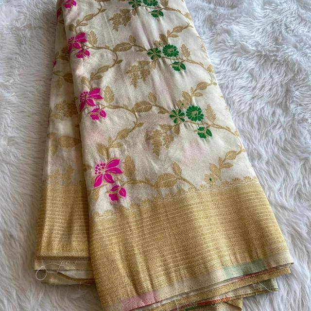 Finest elegant pure crepe Bulk saree manufacturers