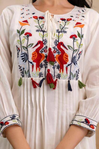 New mulmul cotton embroidered Kurti dealers in Hyderabad
