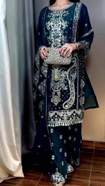 ASTHA D.NO-AC-7056 heavy fox georgette Wholesale Kurti manufacturer in surat