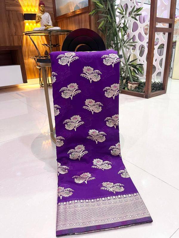 Pure soft khadi crepe silk with antique pallu Wholesale saree dealers in Mumbai