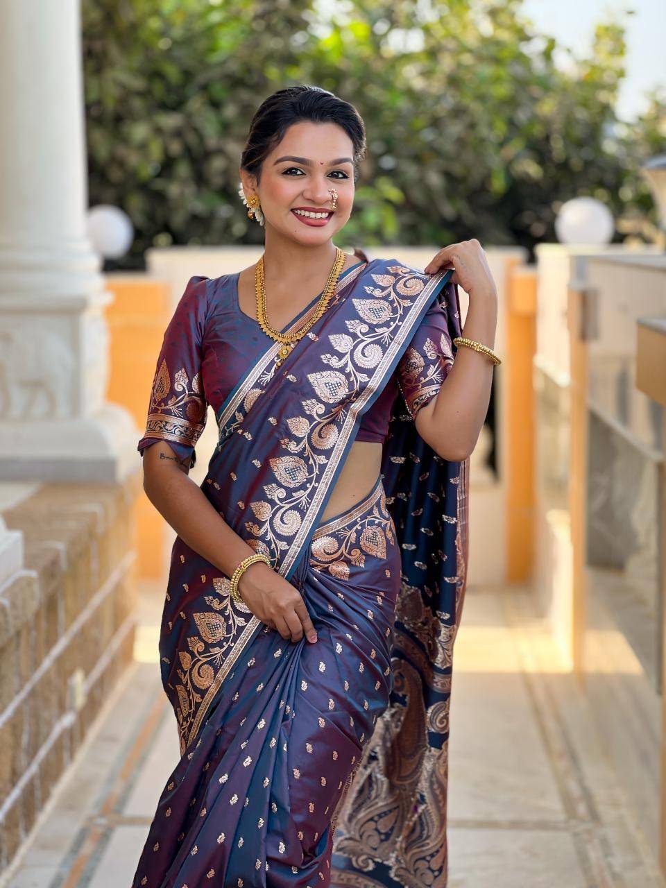 Anupama banarasi-9 Wholesale saree market in Mumbai