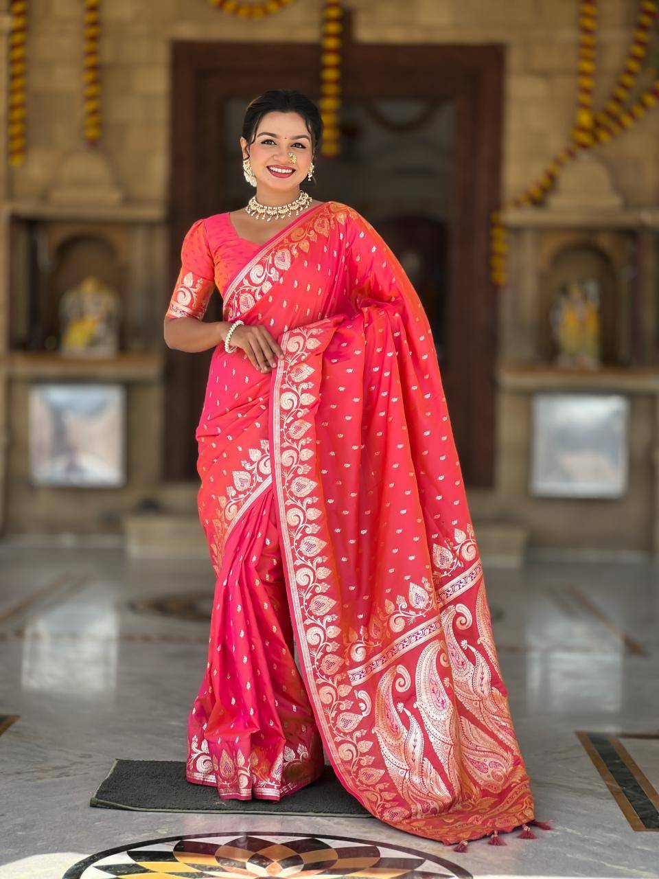 Anupama banarasi-9 Wholesale saree market in Mumbai