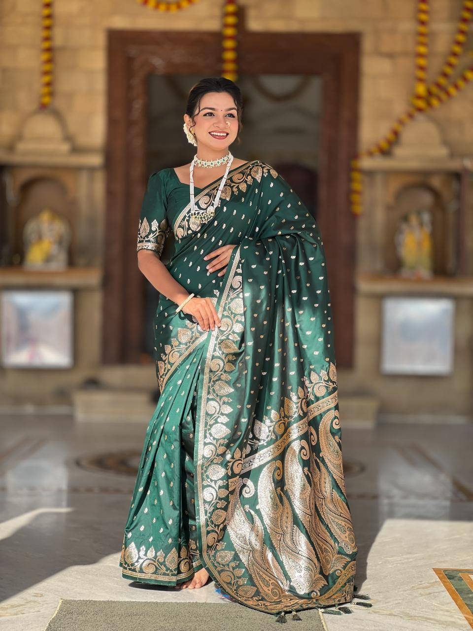 Anupama banarasi-9 Wholesale saree market in Mumbai