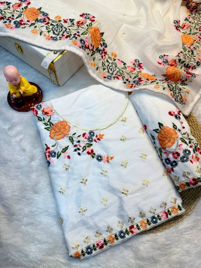 Vt 752 T Crunchy Silk Embroidere Saree wholesalers in Kolkata