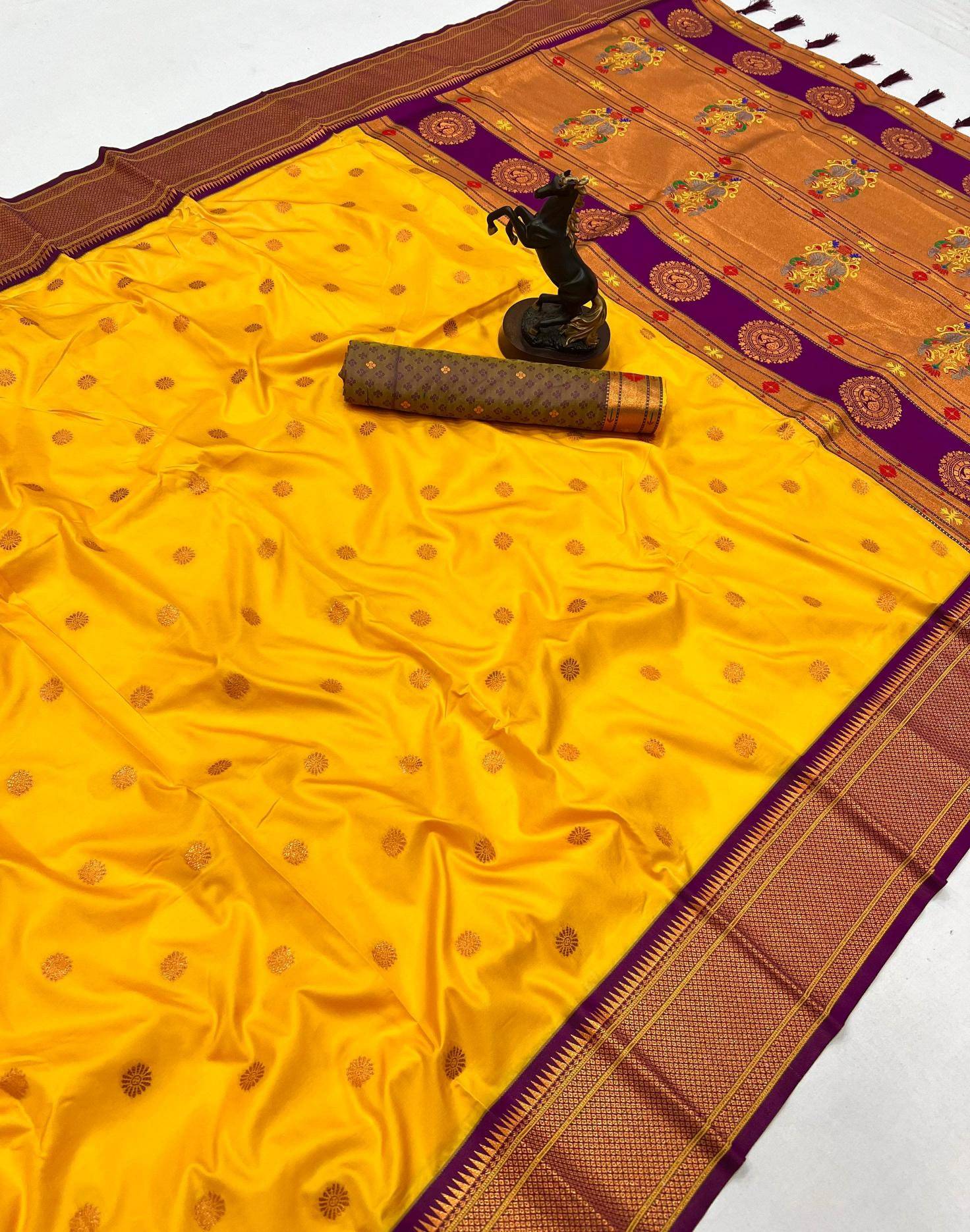 Malhar kalanjali narayanpeth Bridal saree manufacturers