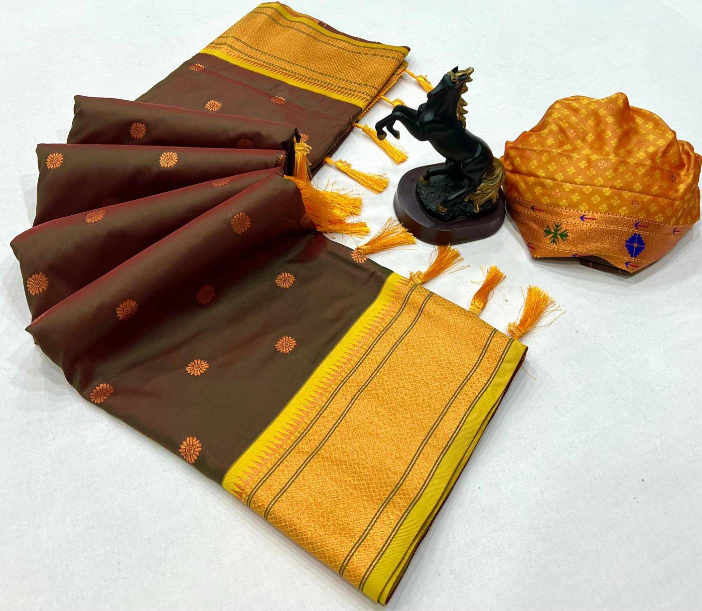 Malhar kalanjali narayanpeth Bridal saree manufacturers