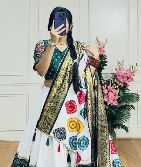 piludi Dola Silk Surat designer lehenga choli wholesale