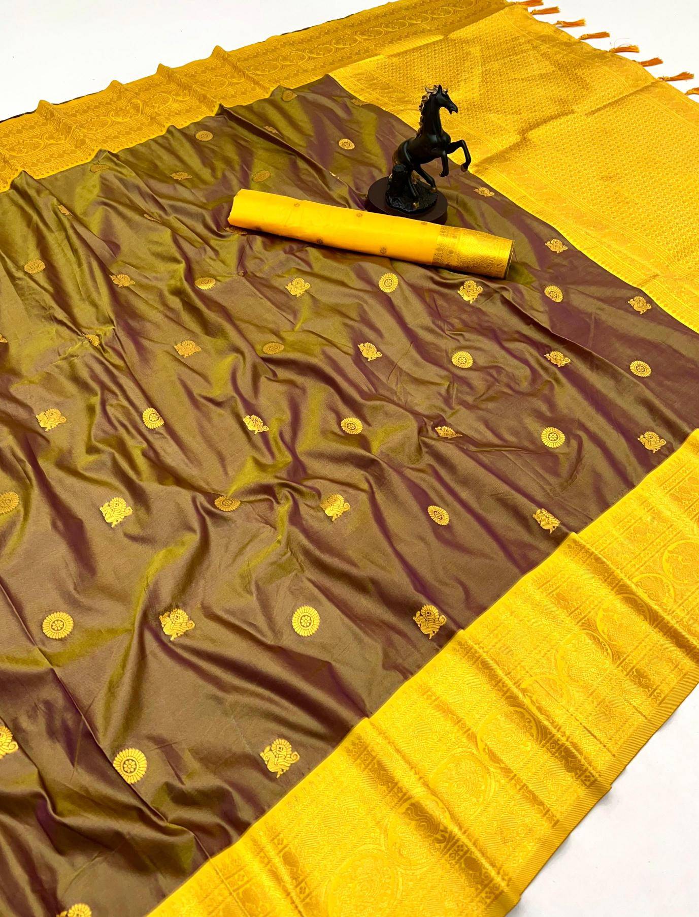 Malhar peacock paithani rakhi Saree manufacturers in Kolkata