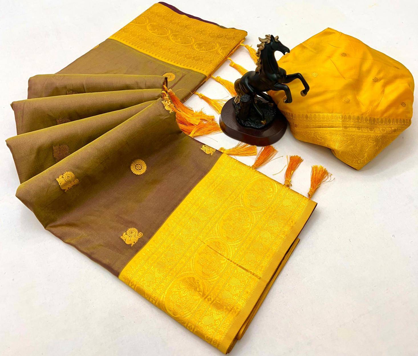 Malhar peacock paithani Wholesale saree suppliers in Mumbai