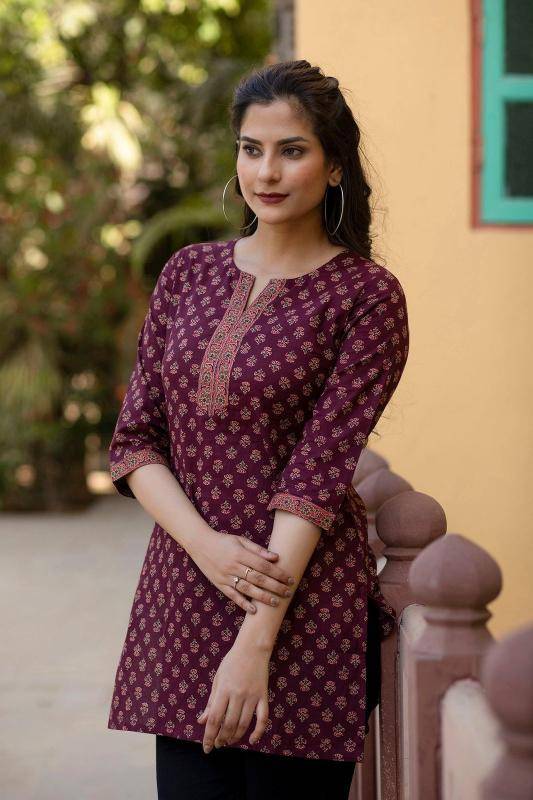 Shorya cotton printed short top  Wholesale cotton kurtis in India