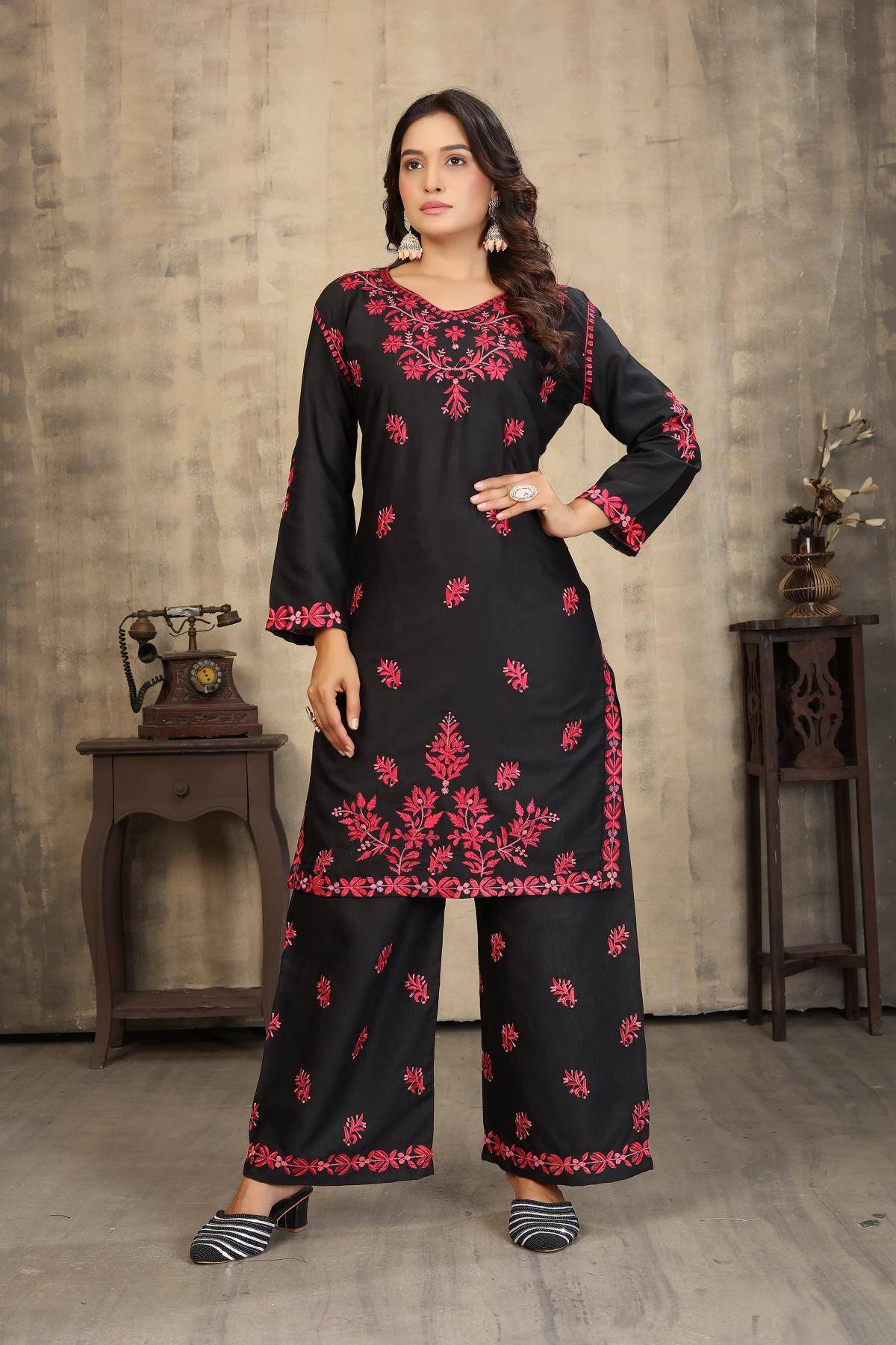 Shree salasar sanaya Kurti wholesale market in Surat