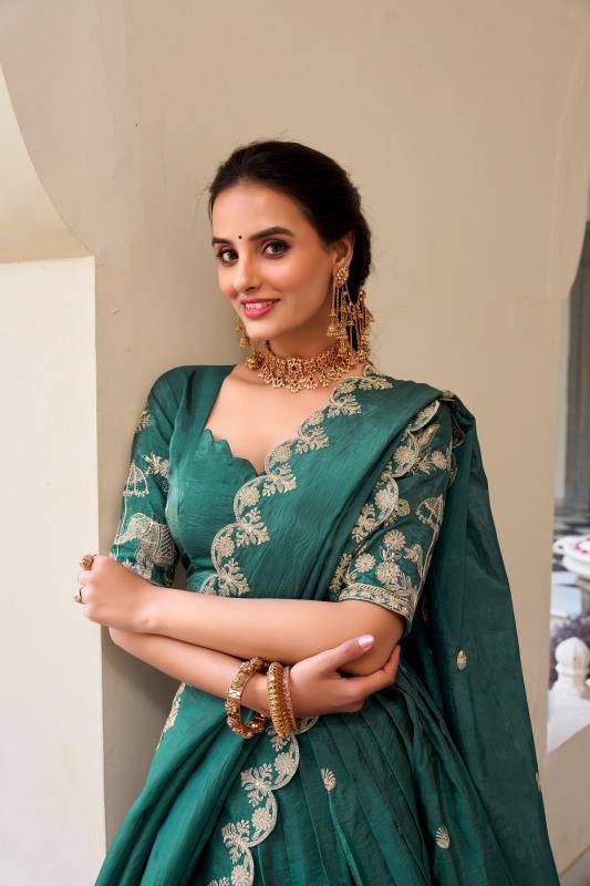 Taraa L 1435 Gold Crush Bulk Lehenga Choli Suppliers