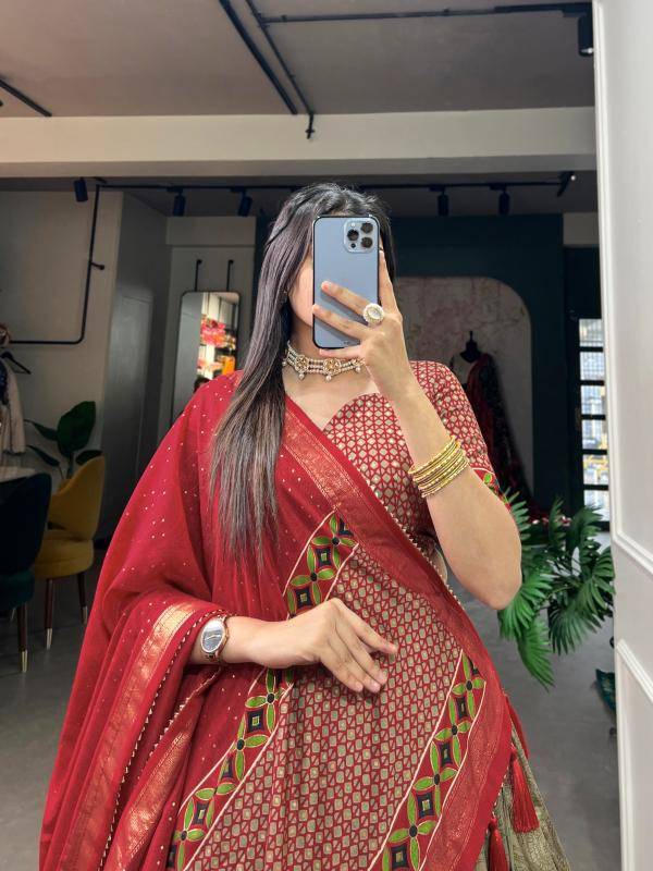 Taraa L 1208 And 1210 Party Wear Lehenga Choli Distributors