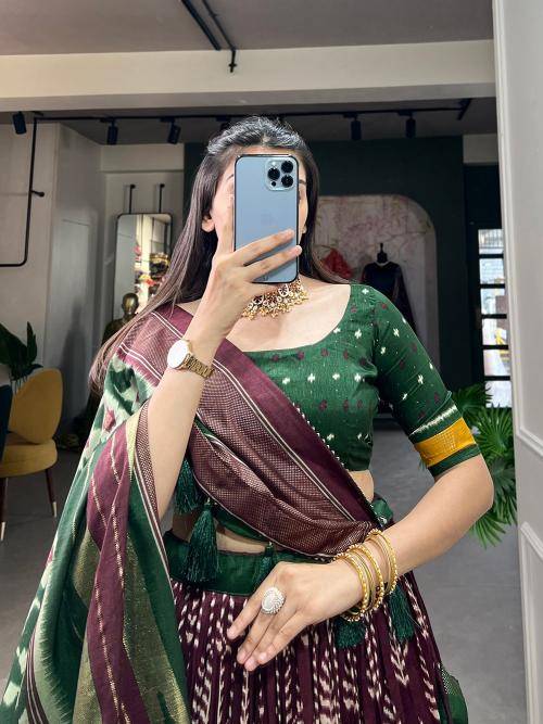 Taraa L 1200 Bridal Lehenga Choli Wholesale