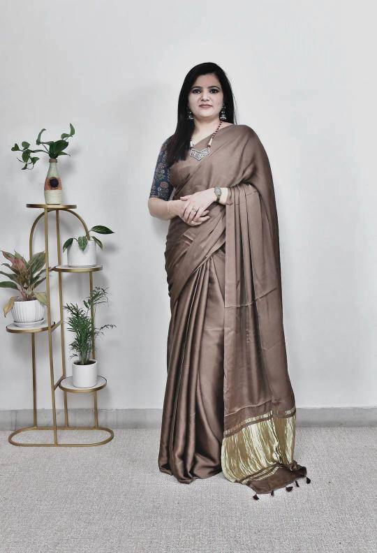 Bhagya laxmi bandhani Bulk saree suppliers in Mumbai