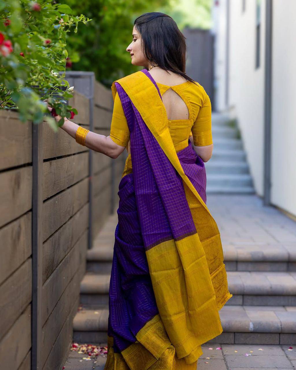 Soft Silk 6068 Bulk saree suppliers in Ahmedabad
