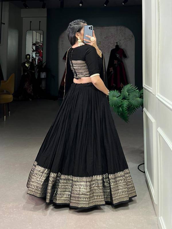 Taraa L 1906 Plus size lehenga choli wholesale