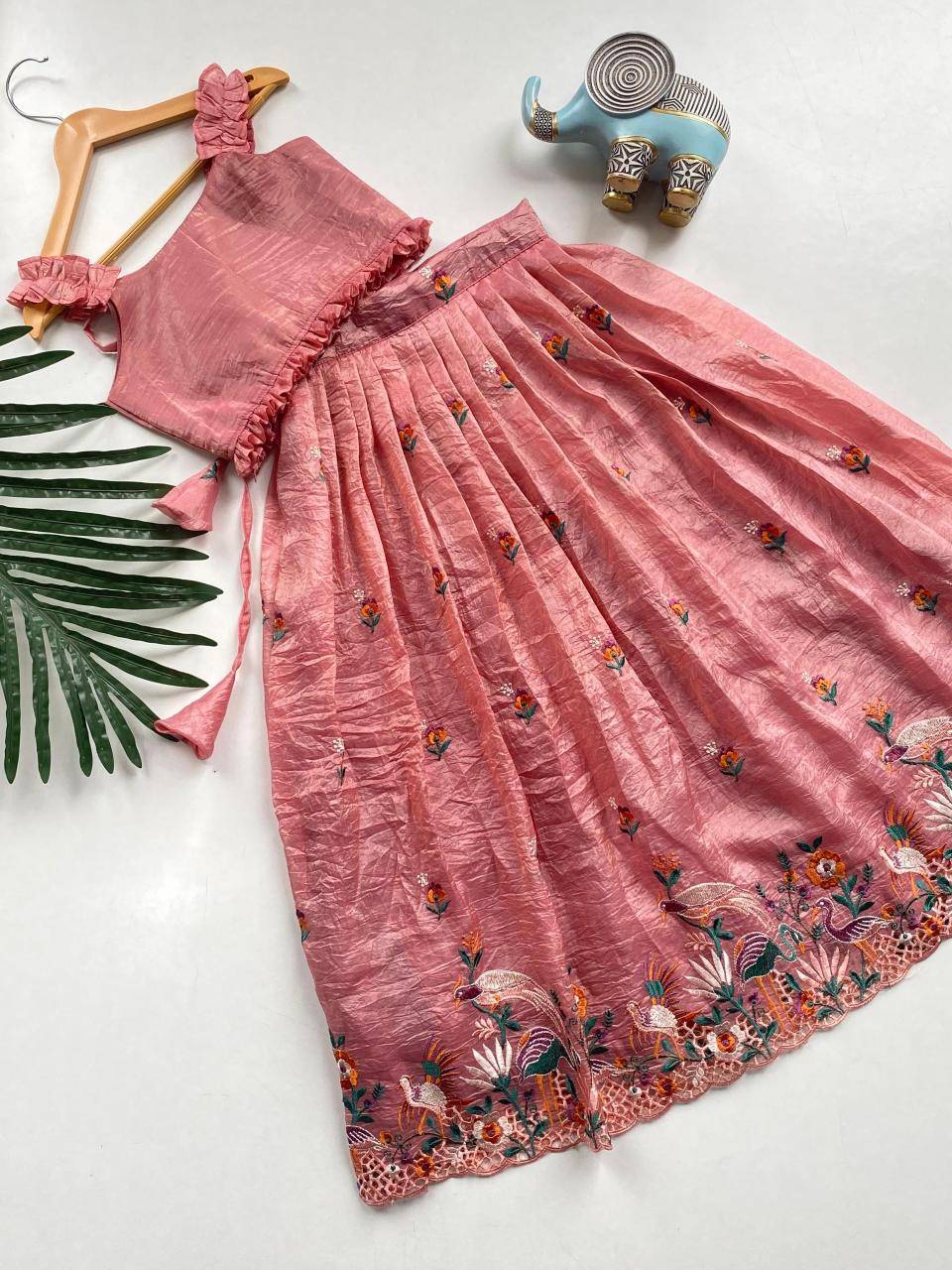 K2055 gold crush Latest Wholesale lehengha choli market near me 