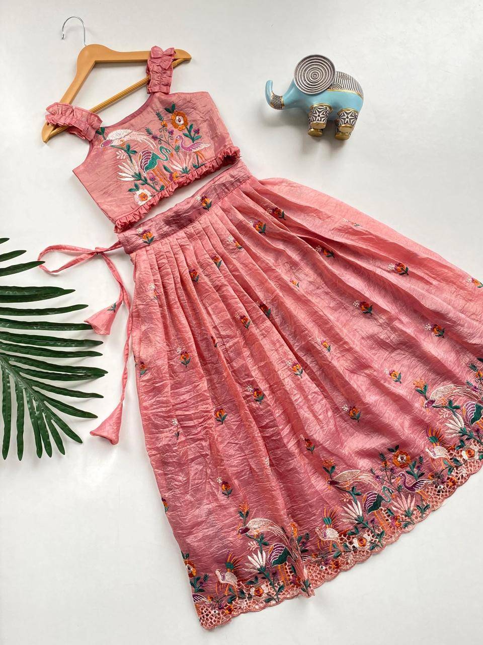 K2055 gold crush Latest Wholesale lehengha choli market near me 