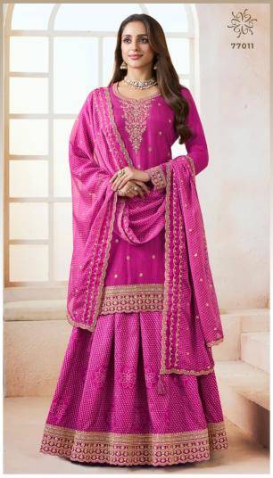 Vinay kuleesh bhavya moga Wholesale dress materials market in Ahmedabad