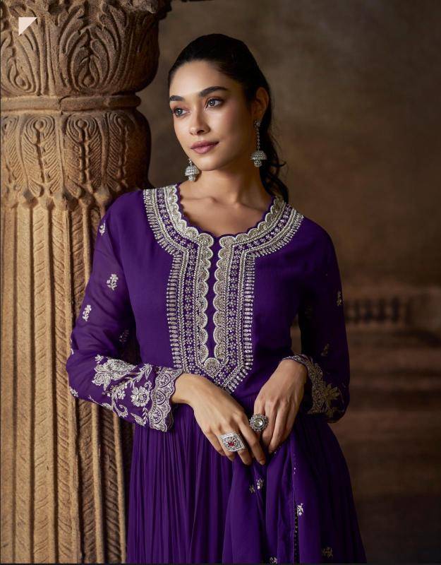 Sayuri saadgi Gown suppliers in Kolkata